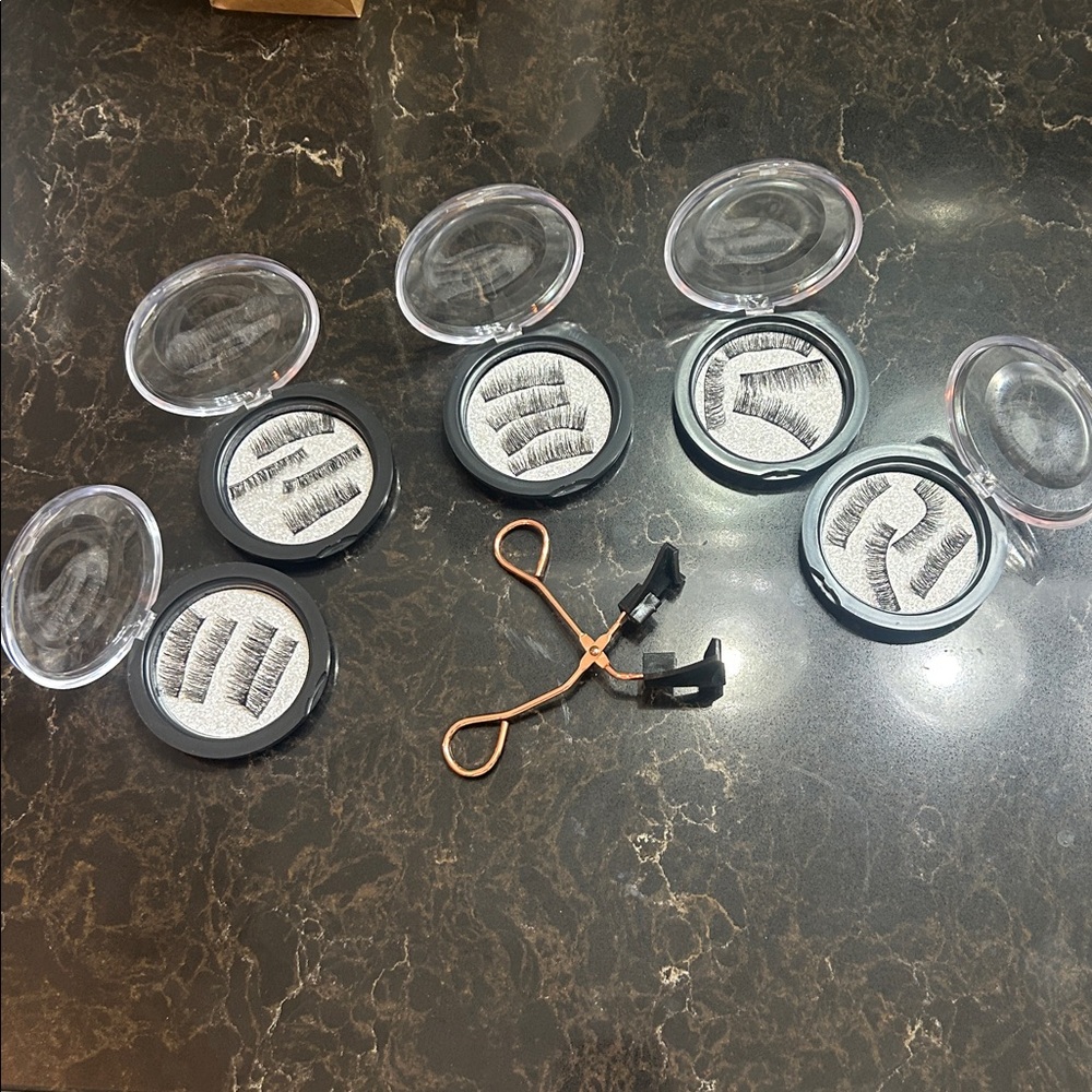 5 Pairs Magnetic False Lashes- NWOT